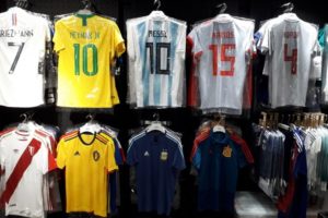 Panduan Di Dalam Memilih Jersey Bola Yang Bagus